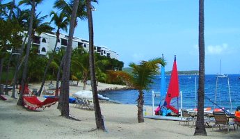 St Thomas Hotel (med-lrge) beach scene